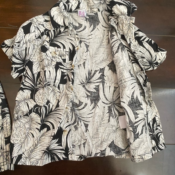 Old Navy Toddler Swim Suit Set - Picture 5 of 7